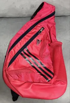 adidas アディダス　ワンショルダーバッグ