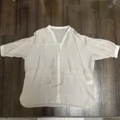 ベージュ 五分袖シャツ ボタン付き