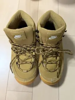 NIKE ウィメンズ スニーカー ウィートカラー