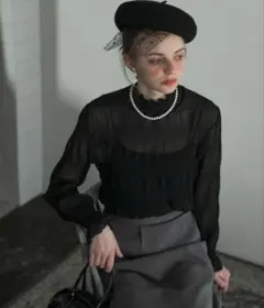 シアー プリーツ ハイネック