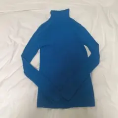 値下げ！UNIQLO 青 タートルネック セーター M
