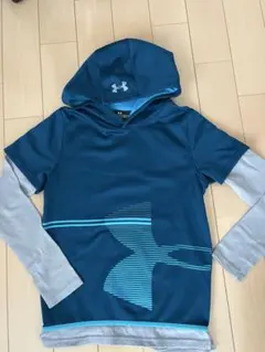 アンダーアーマー パーカー 重ね着ロンT YLG（150）