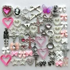 ハンドメイド♡ネイル♡デコパーツ♡ピンク＆シルバー♡リボン、カメオ、王冠、鍵⑦