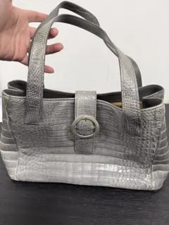 ★高級本革クロコ型押し★グレーハンドバッグ上品金具付