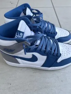 Nike Air Jordan 1 High OG "True Blue"のサムネイル