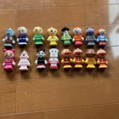 アンパンマン フィギュアセット16体