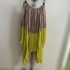 BCBGMAXAZRIA プリーツロングスカート XS ベージュ/イエローのサムネイル