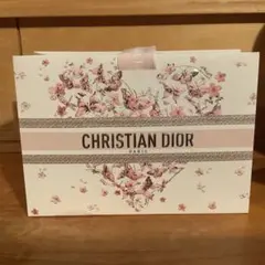 DIOR ショッパー 2026 限定 ギフトラッピング　花柄 ショップ袋 緩衝材