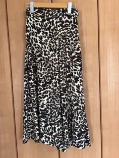 値下げZARA WOMAN レオパード柄 フレアロングスカートのサムネイル