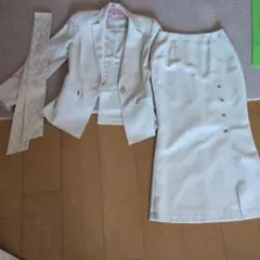 ベージュスーツ　ロングスカート　入学式　卒業式