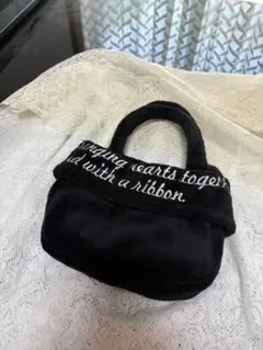 フリース素材 黒 小型バッグ