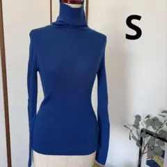 《UNIQLO》メリノリブタートルネックセーター　S
