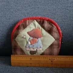 ハンドメイドパッチワークポーチ　スーちゃん