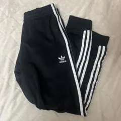 トラックパンツ