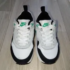 NIKE　スニーカー　エアマックス　キッズスニーカー