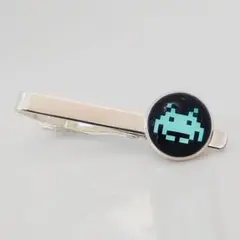 インベーダー　ネクタイピン 01