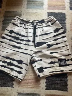 【極美品】BURBERRY バーバリー タイダイロゴパッチスウェットショーツ Mのサムネイル