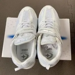 新品 バネのチカラ 白 スニーカー 22.5㎝