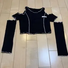 オフショルダー クロップド ブラック トップス
