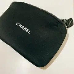 CHANEL ブラックナイロンポーチ ノベルティ