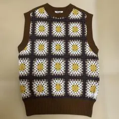 グラニースクエアニットベスト Lサイズ