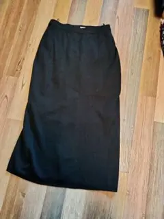 黒 タイトロングスカート