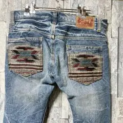 Item thumbnail for item ad6b895c-5e17-46c5-810f-62e63085044d