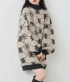 Chico 総柄ニットミニワンピース