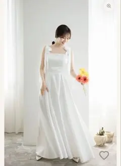 ホワイトサテンAラインウェディングドレス