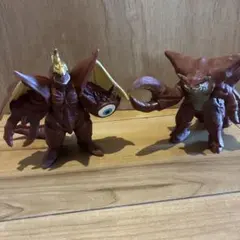 絶版　ウルトラ怪獣シリーズ　ファイブキング/ レイキュパス　ソフビ人形2体セット