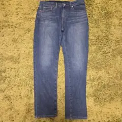 ユニクロの　EZY ジーンズ