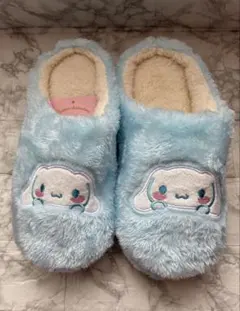 【新品・未使用】シナモロール ふわふわ もこもこ スリッパ ルームシューズ