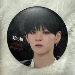 treasure 缶バッジ ヨシ