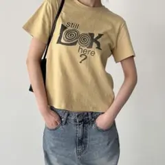 【新品タグ付き】CANAL JEAN Still LOOK here Tシャツのサムネイル