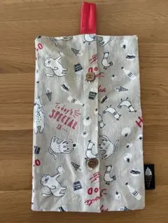 【新品未使用】ティッシュホルダー　ケース　布　ボタン　いぬ　ねこ