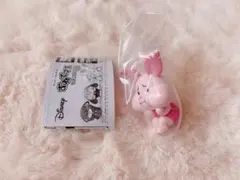 ディズニー　すねてマス　ピグレット