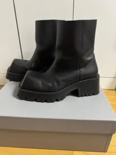 2025年最新】balenciaga trooper derbyの人気アイテム - メルカリ