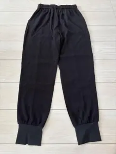 GU 黒 ズボン パンツ