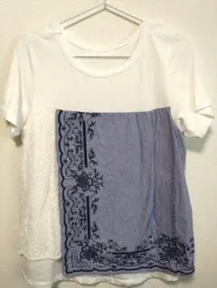 刺繍柄入りホワイト半袖Tシャツのサムネイル
