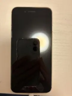 Apple iPhone SE 第2世代　ホワイト 本体