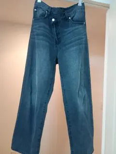 ダークグレーワイドデニム