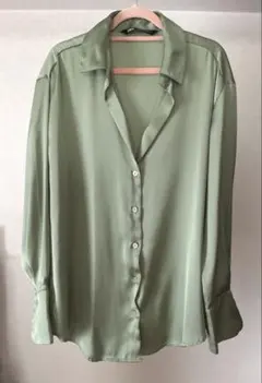 ZARA オリーブグリーン 長袖シャツ XS