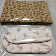 ひょう柄ネックウオーマーとクマ靴下　暖か2点セット