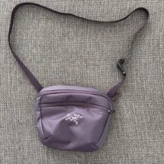 ARC'TERYX ボディバッグ／サコッシュ ネイビー - メルカリ