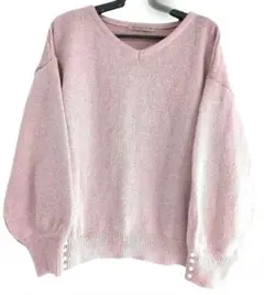 はなゆんコラボ　VHoneygen charm ピンク　ラメ糸　Vネックニット