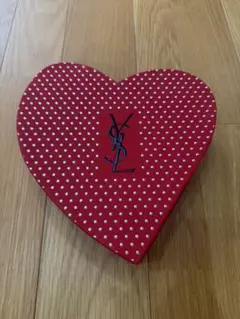 Yves Saint Laurent ハート型 ギフトボックス　空箱のサムネイル