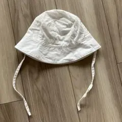 H&M ホワイト バケットハット　2m〜6m 紐付き 42〜44cm