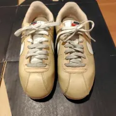 Nikeウィメンズ レザーコルテッツ　セサミ/セイルホワイト　24.5cmのサムネイル