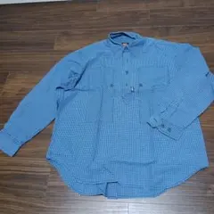 青と白のチェック柄長袖シャツ