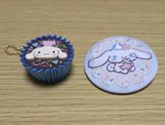 サンリオ シナモロール シナモン 刺繍 缶バッジ　手作りおやつチャーム